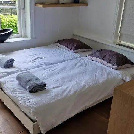 Amsterdam Mansion - Rembrandt * Oostzaan