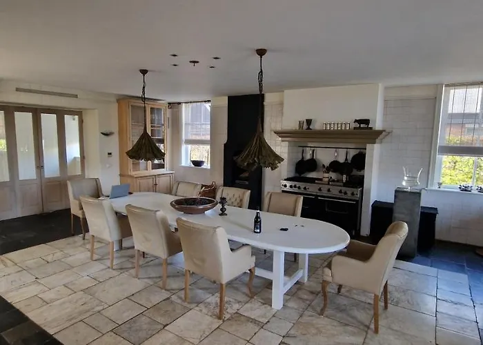 Amsterdam Mansion - Rembrandt *